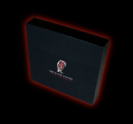 Фото - The White Stripes под северным сиянием: 464x431 / 11 Кб