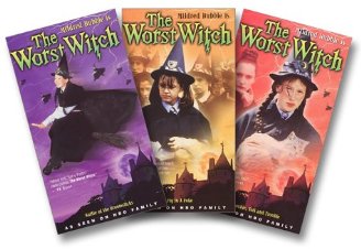 Фото - "The Worst Witch": 328x226 / 22 Кб