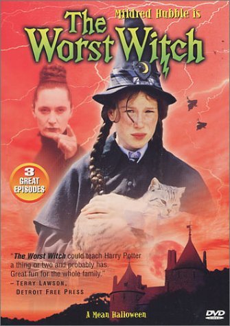 Фото - "The Worst Witch": 335x475 / 43 Кб
