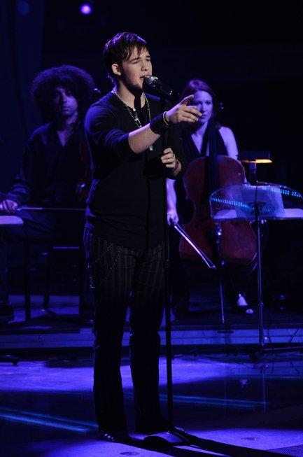 Фото - Американский идол: Поиск суперзвезды: 433x653 / 37 Кб