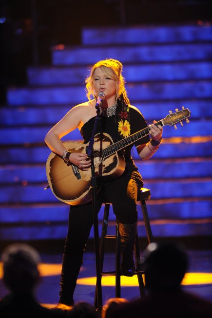 Фото - Американский идол: Поиск суперзвезды: 435x653 / 45 Кб