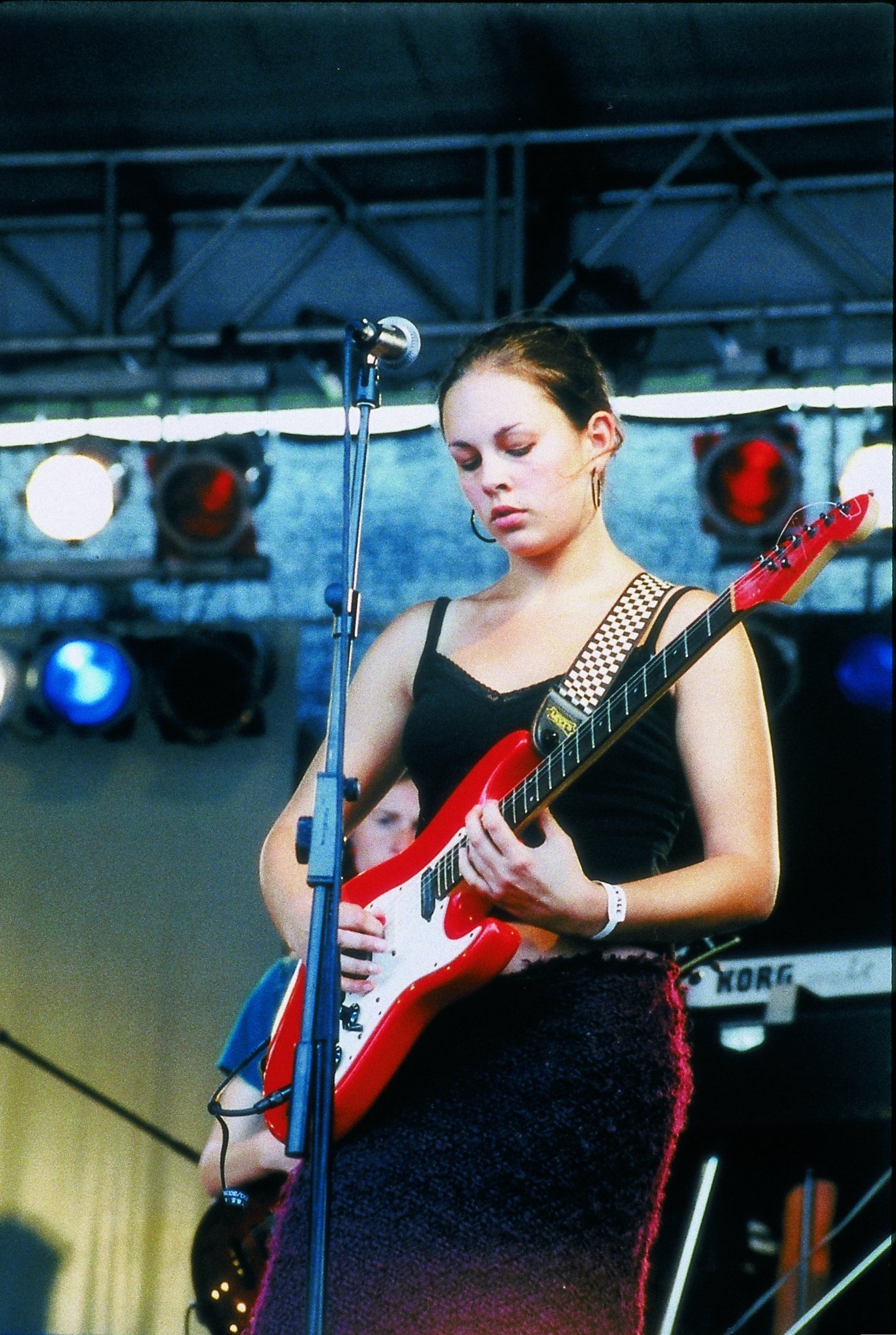 Фото - Школа рока: 1376x2048 / 535 Кб