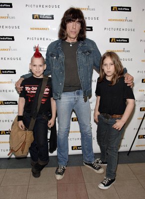 Фото - Школа рока: 291x400 / 32 Кб