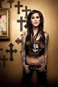 Фото - Лос-Анджелесские чернила: 200x300 / 18 Кб