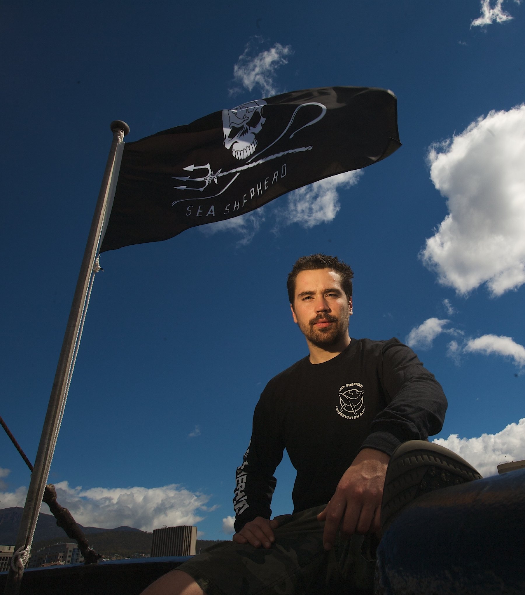 Фото - Китовые войны: 1800x2038 / 339 Кб