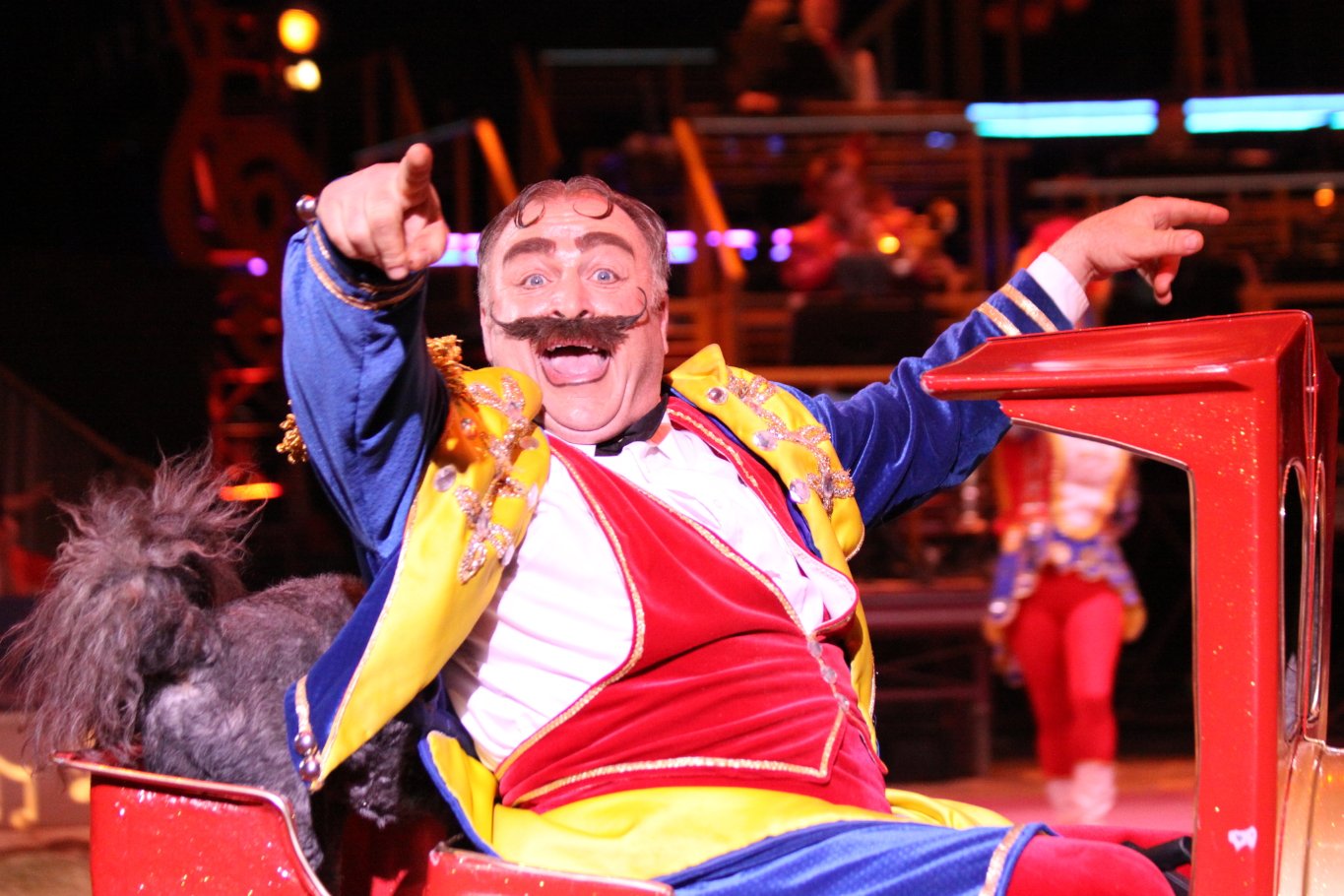 Фото - Цирк: 1365x910 / 210 Кб