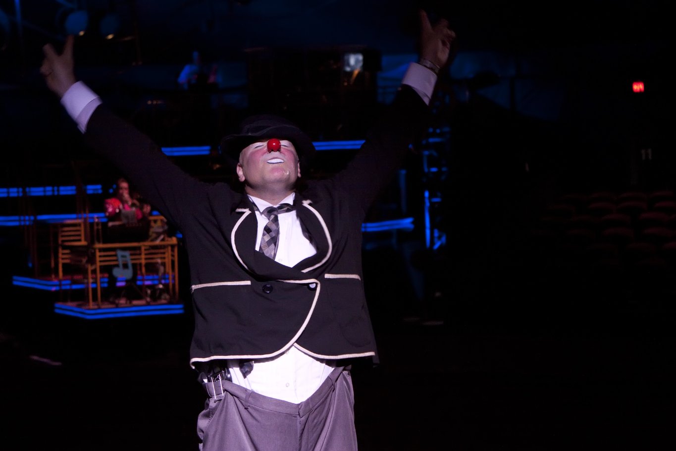 Фото - Цирк: 1365x910 / 86 Кб