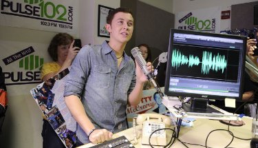 Фото - Американский идол: Поиск суперзвезды: 375x215 / 28 Кб