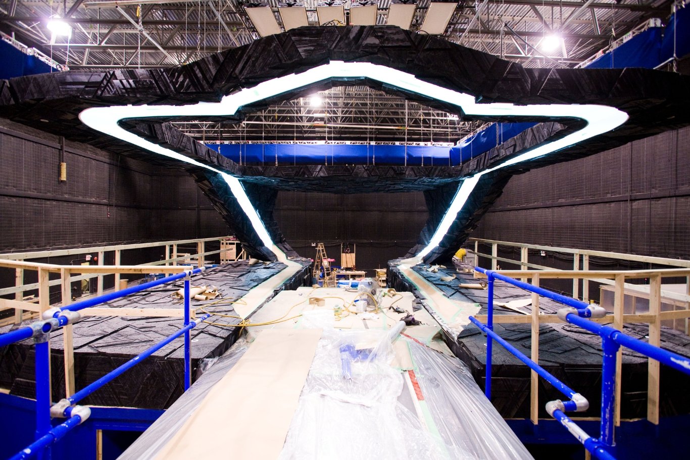 Фото - Трон: Наследие: 1366x911 / 313 Кб