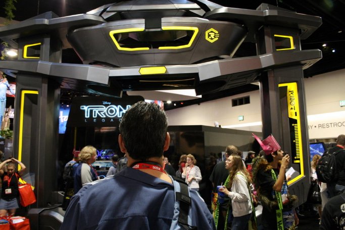 Фото - Трон: Наследие: 683x456 / 73 Кб