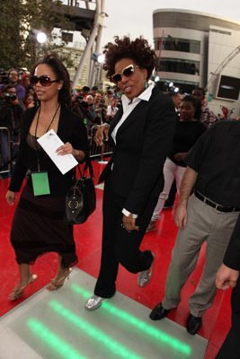 Фото - Майкл Джексон: Вот и все: 267x400 / 27 Кб