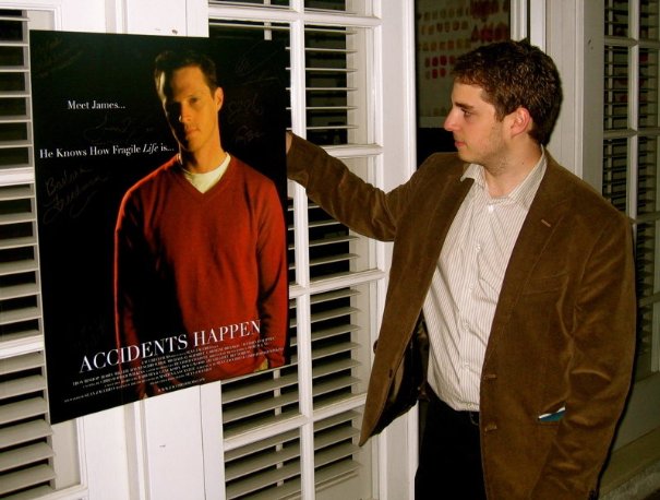 Фото - Accidents Happen: 605x458 / 61 Кб