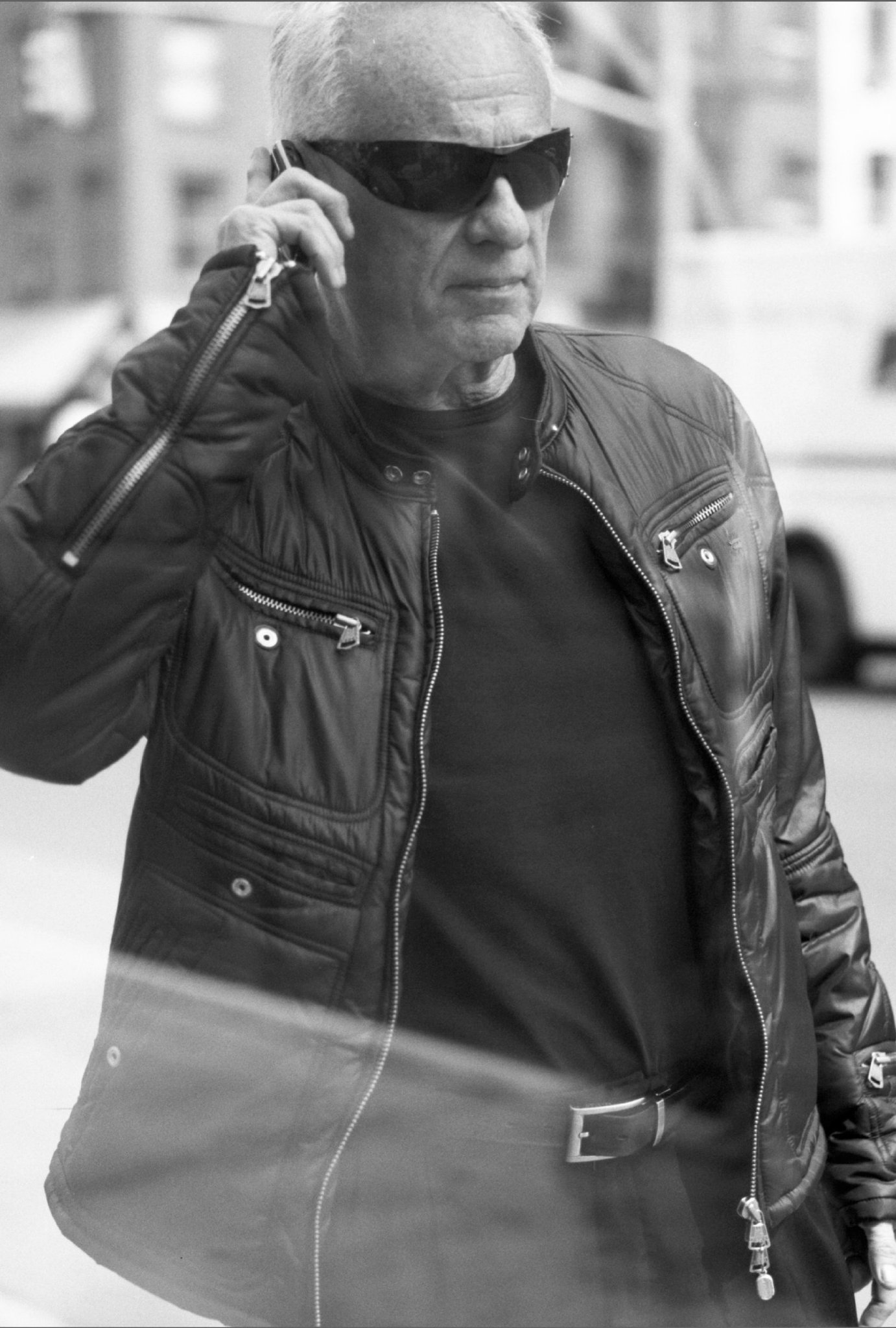 Фото - The Entrepreneur: 1382x2048 / 357 Кб