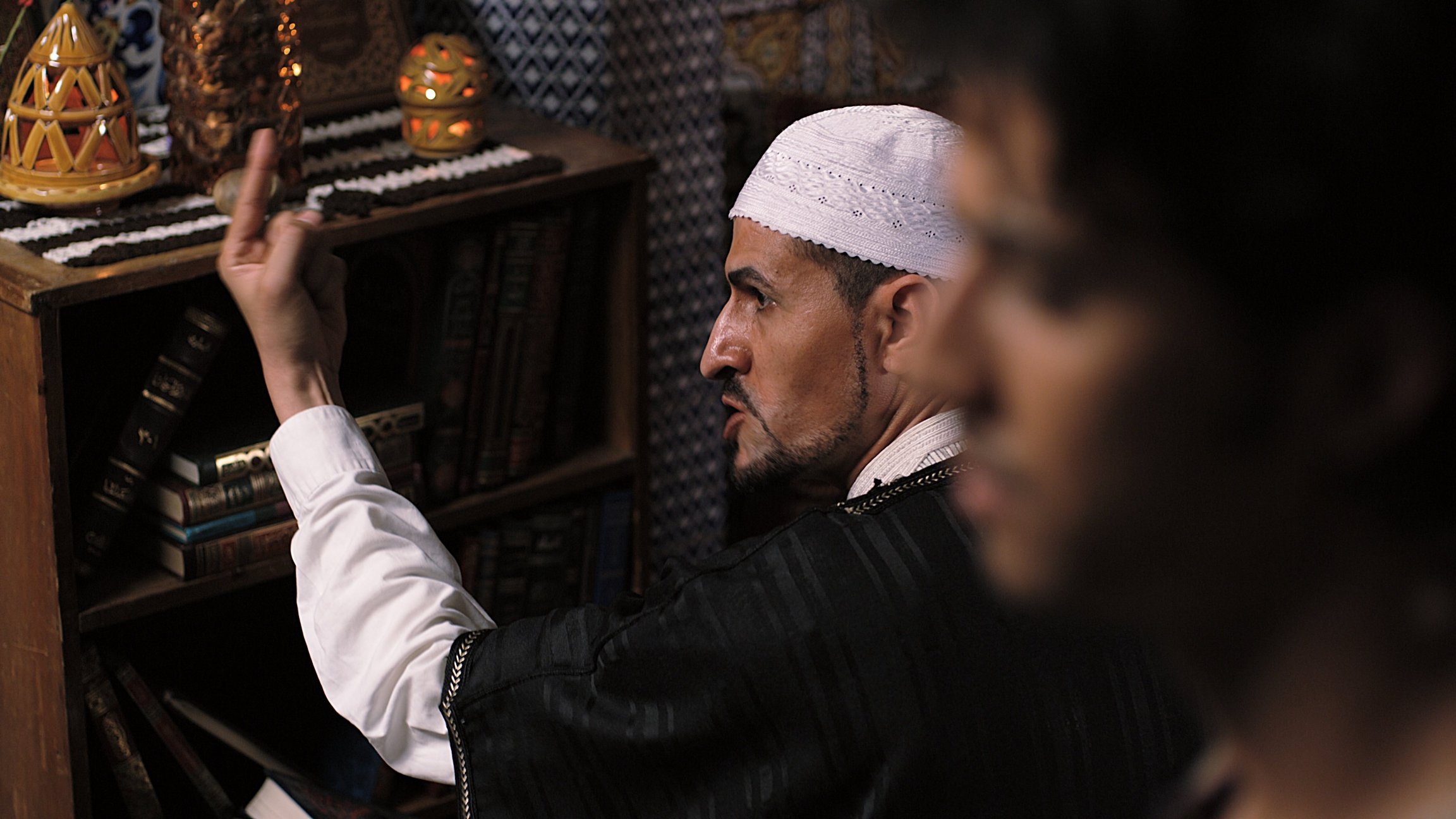 Фото - Love in the Medina: 2304x1296 / 315 Кб