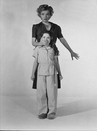 Фото - Входите без стука: 335x450 / 21 Кб