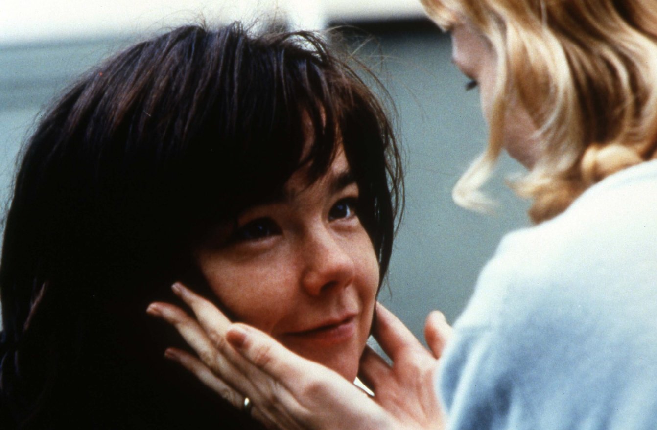 Фото - Танцующая в темноте: 1342x879 / 137 Кб