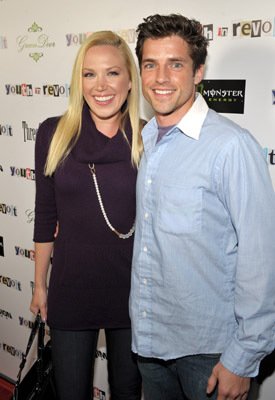 Фото - Протест молодости: 275x400 / 24 Кб