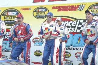 Фото - Рики Бобби: Король дороги: 322x214 / 31 Кб