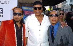 Фото - Подъем!: 255x163 / 14 Кб