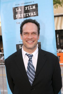 Фото - Бумажный человек: 268x400 / 20 Кб