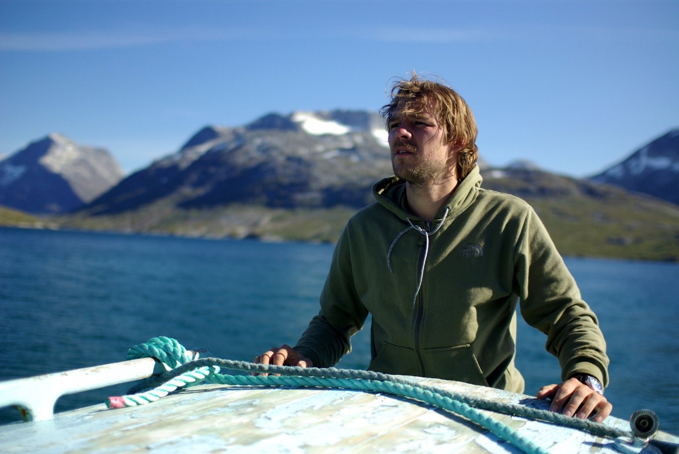 Фото - Человек из Нуука: 1370x916 / 151 Кб