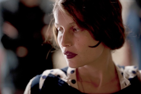 Фото - Кошмар за стеной: 450x300 / 32.78 Кб