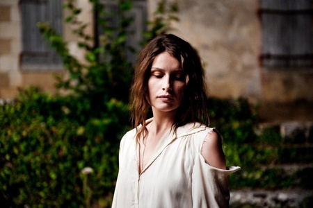 Фото - Кошмар за стеной: 450x300 / 48.97 Кб