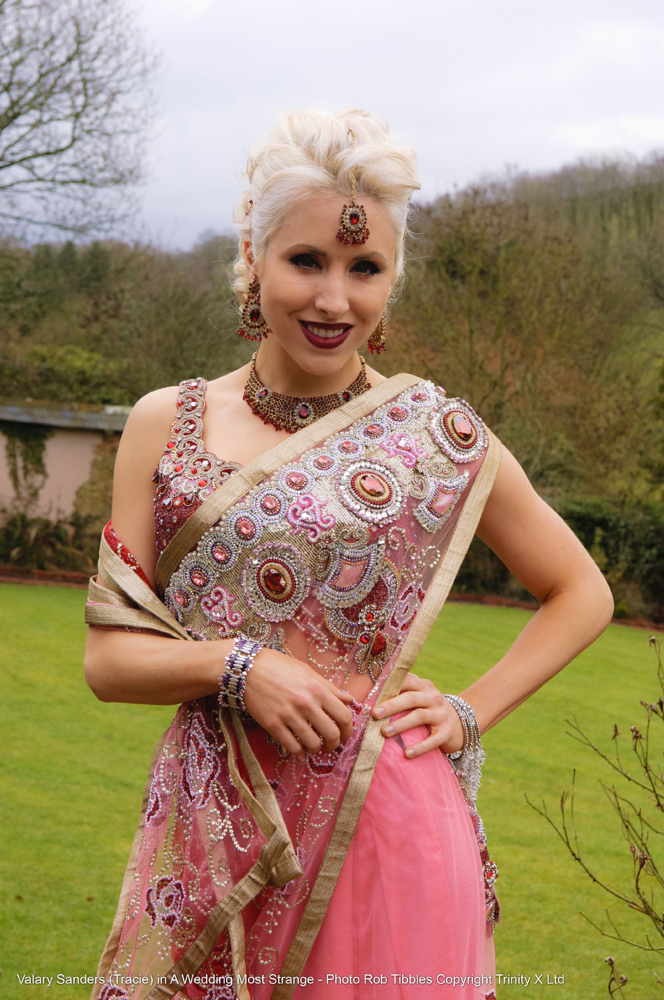 Фото - A Wedding Most Strange: 1360x2048 / 587 Кб