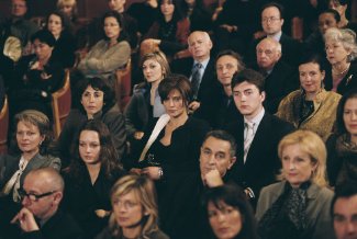 Фото - Места в партере: 325x218 / 21 Кб