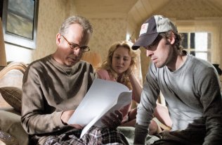 Фото - Фермер-астронавт: 316x206 / 20 Кб