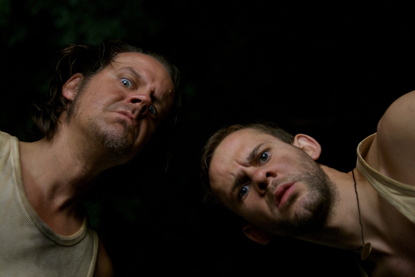 Фото - Я торгую мертвецами: 1370x916 / 99 Кб