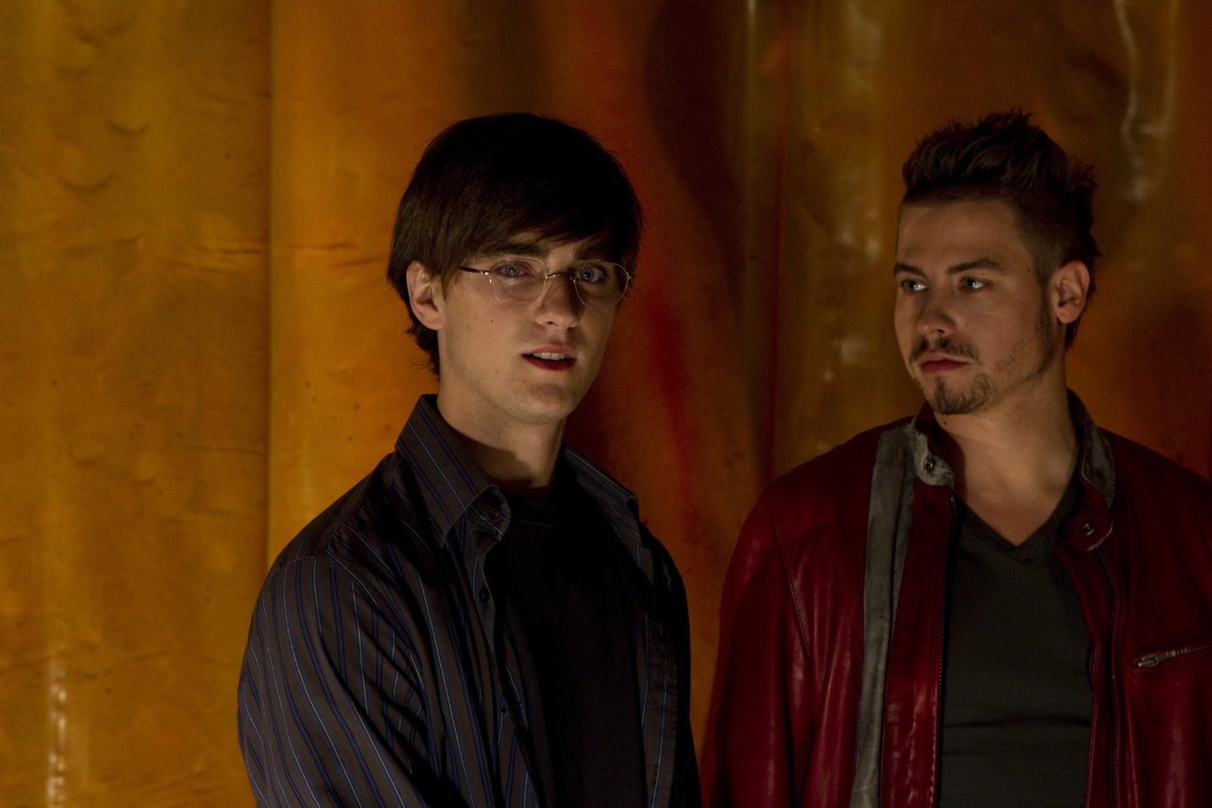 Фото - Вой: Перерождение: 1365x910 / 130 Кб