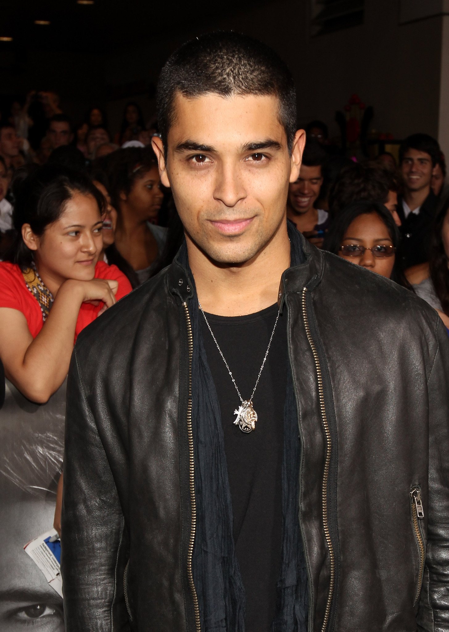 Фото - Погоня: 1456x2048 / 447 Кб