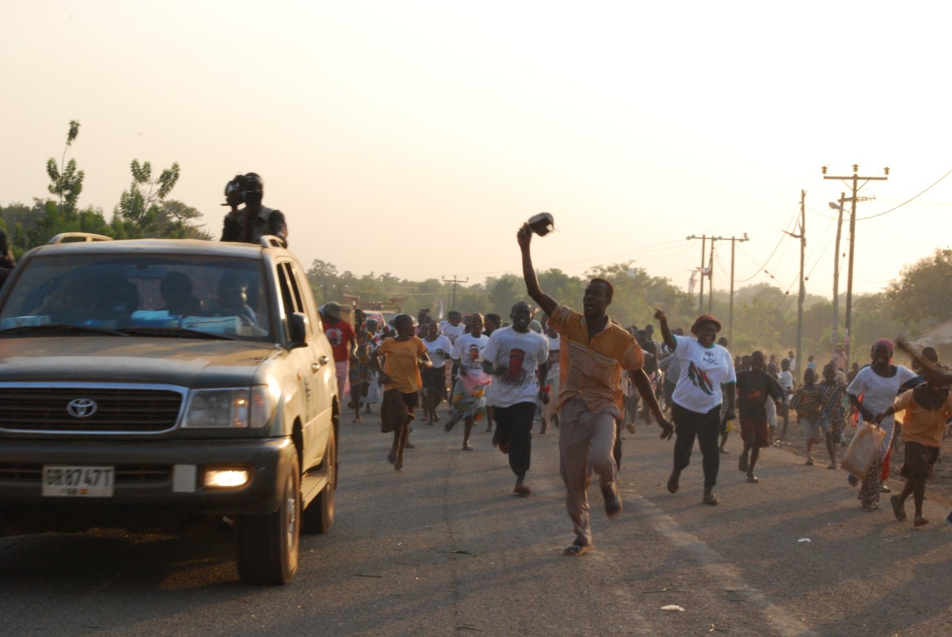 Фото - An African Election: 1370x916 / 146 Кб