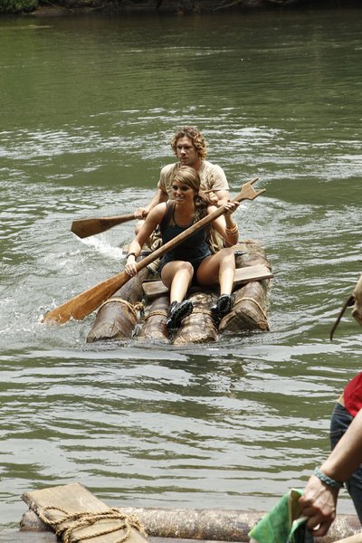 Фото - Love in the Wild: 400x600 / 74 Кб