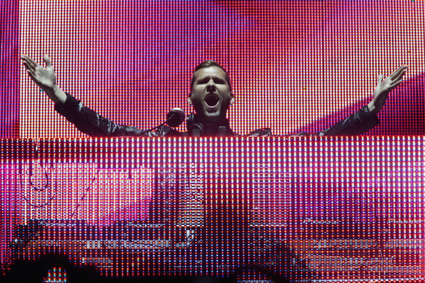 Фото - 	 Танцевальное шоу Electric Daisy Carnival: 1365x910 / 504 Кб