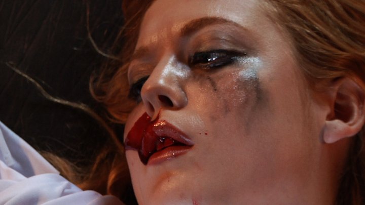 Фото - Lewis: 720x405 / 37 Кб