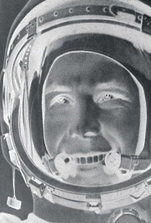 Фото - Kozmos: 305x449 / 34 Кб