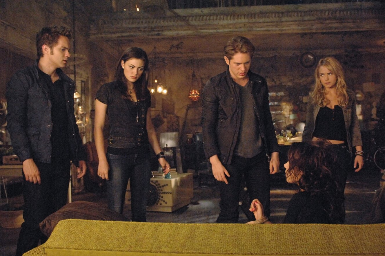 Фото - Тайный круг: 1328x882 / 219 Кб