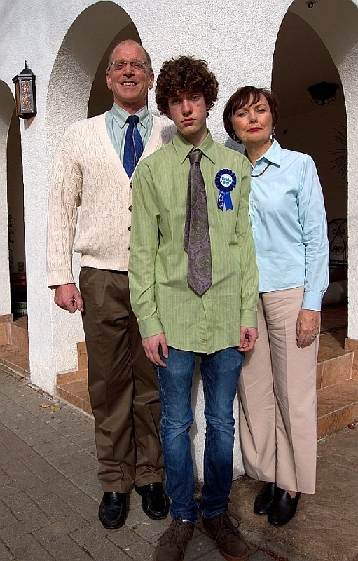 Фото - How (Not) to Become a Vampire: 511x800 / 116 Кб