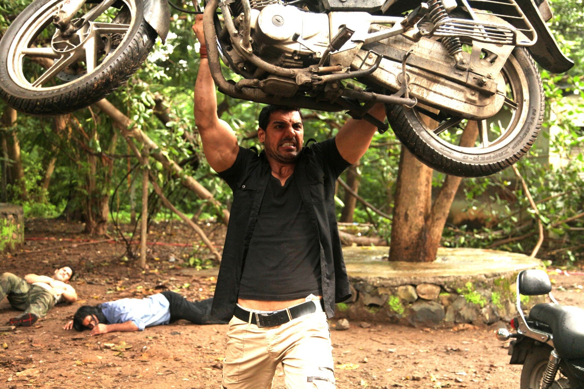 Фото - Force: 1856x1237 / 495 Кб