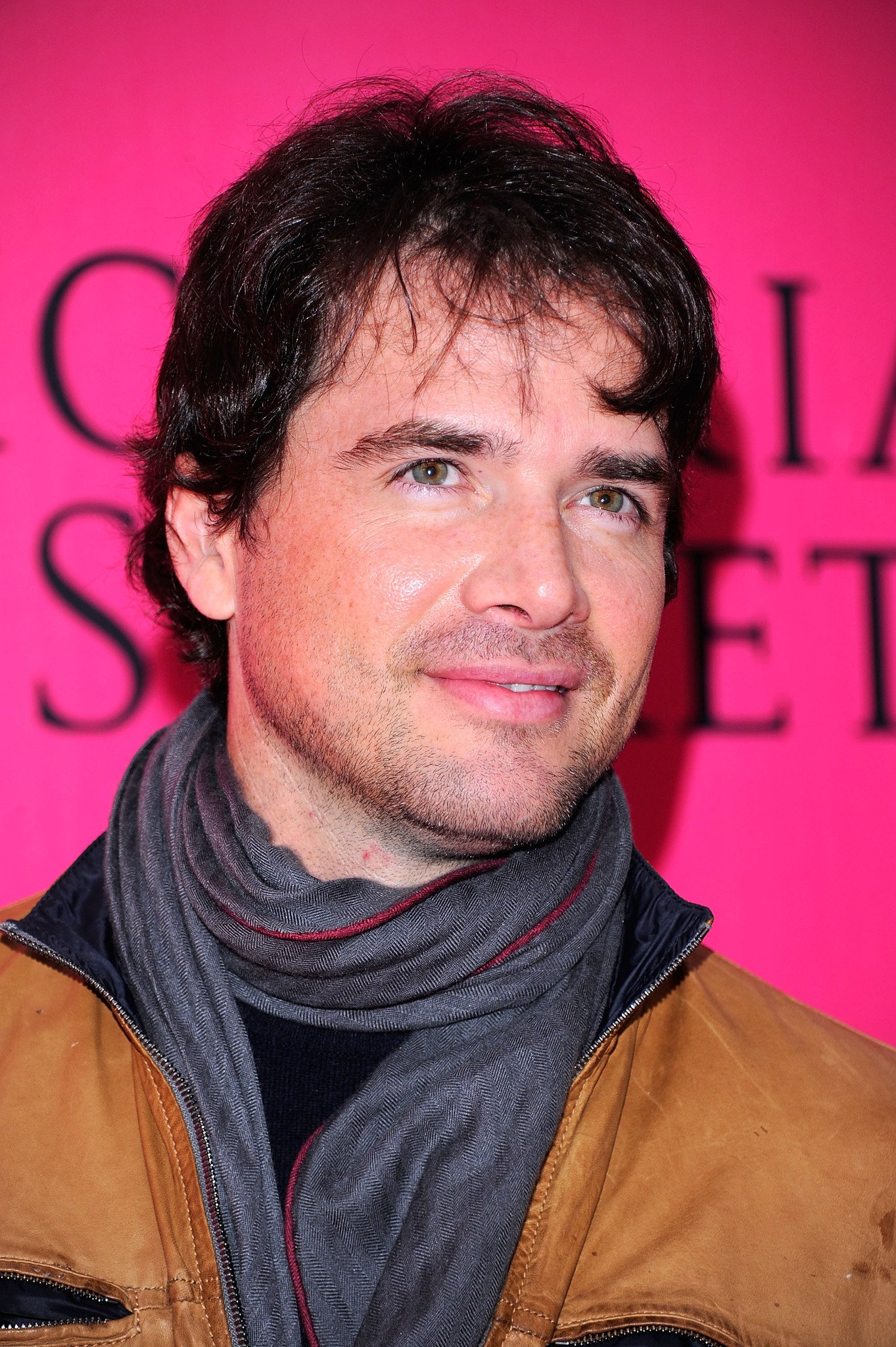 Фото - The Victoria's Secret Fashion Show: 1363x2048 / 649 Кб