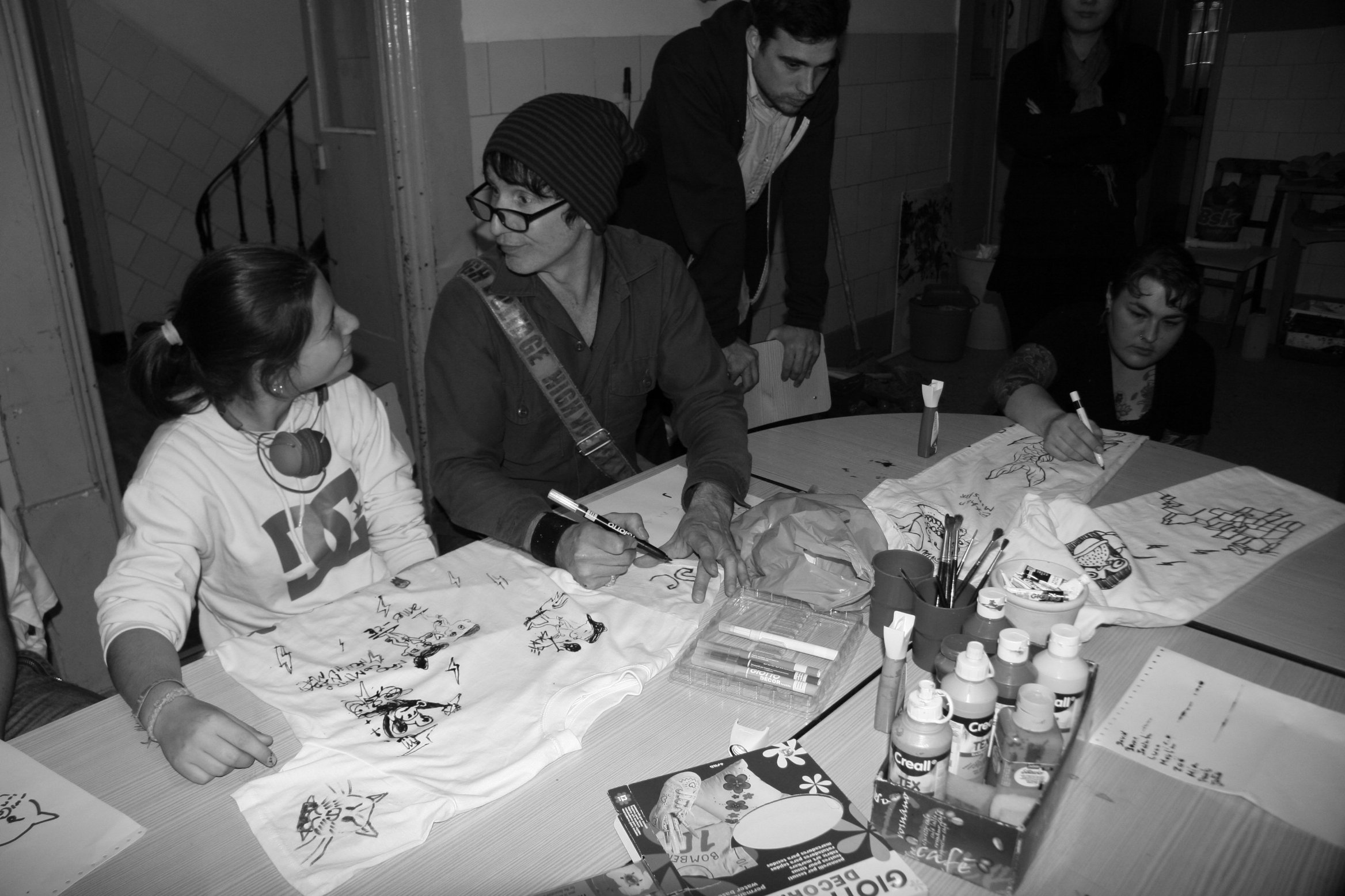 Фото - The Dolls of Lisbon: 2336x1557 / 431 Кб