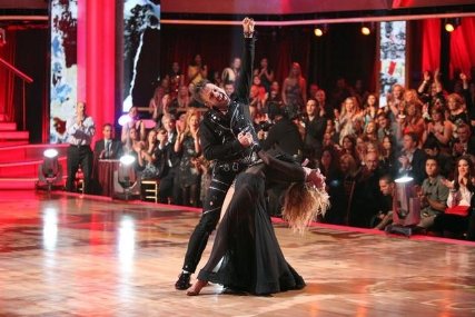 Фото - Танцы со звездами: 427x285 / 36 Кб