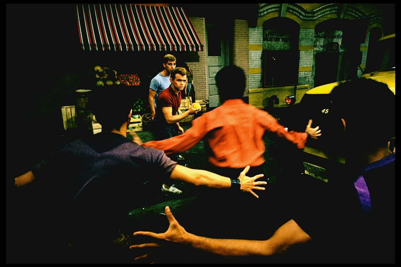 Фото - Вестсайдская история: 1365x910 / 160 Кб