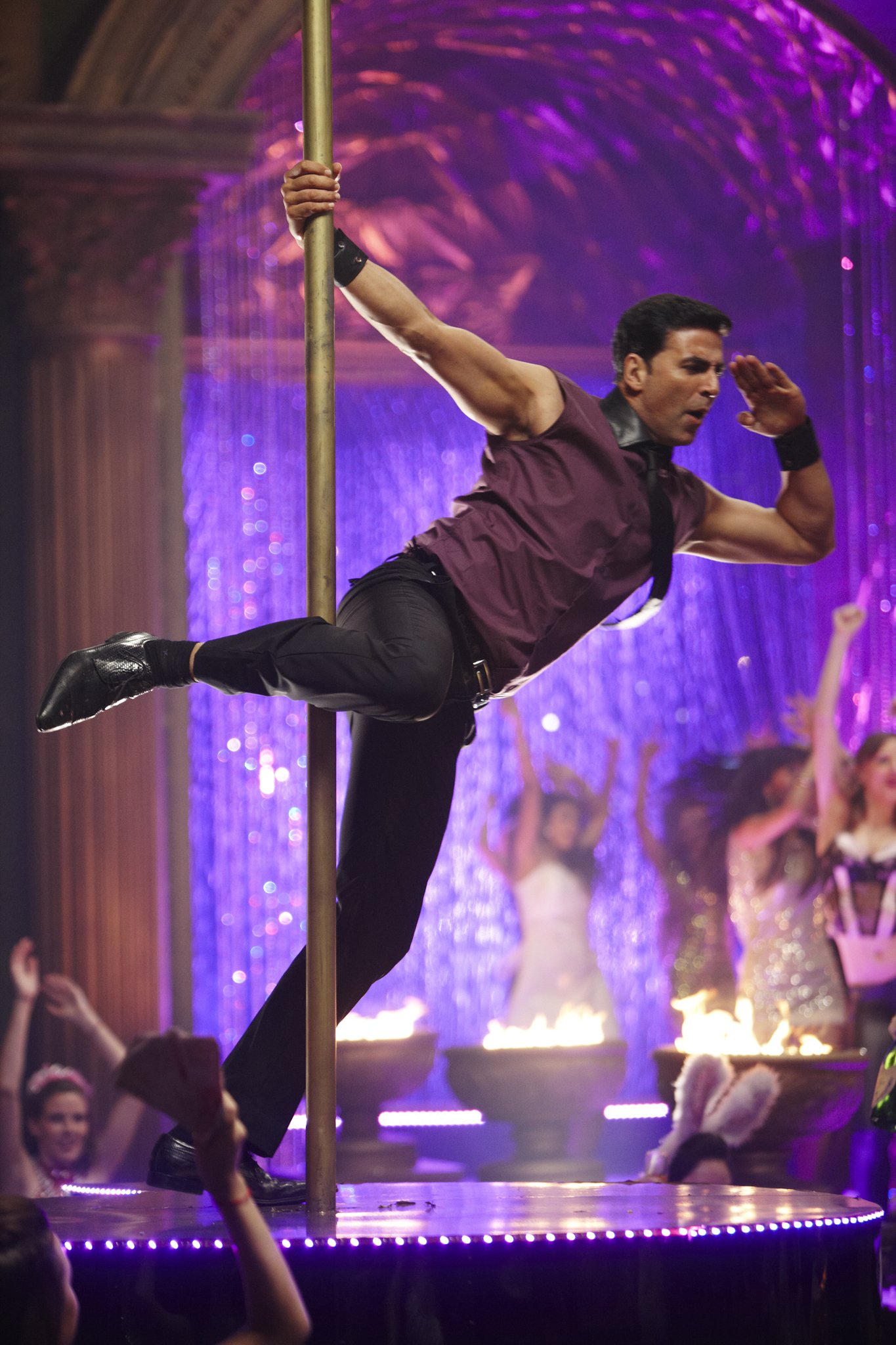 Фото - Desi Boyz: 1365x2048 / 363 Кб