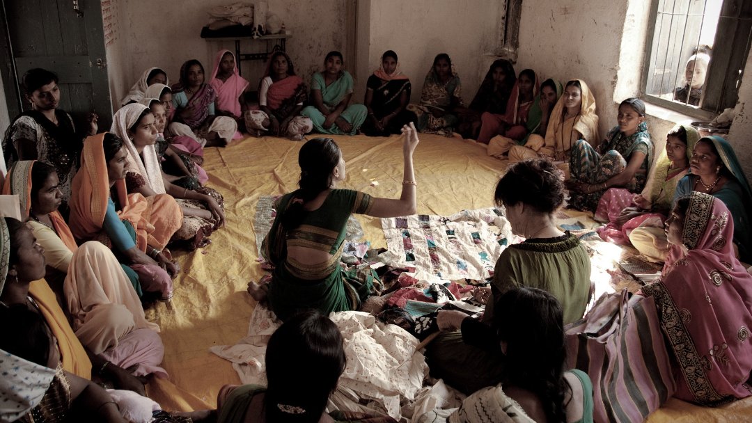 Фото - Rose Circles ~Women's Upliftment~: 1080x608 / 161 Кб