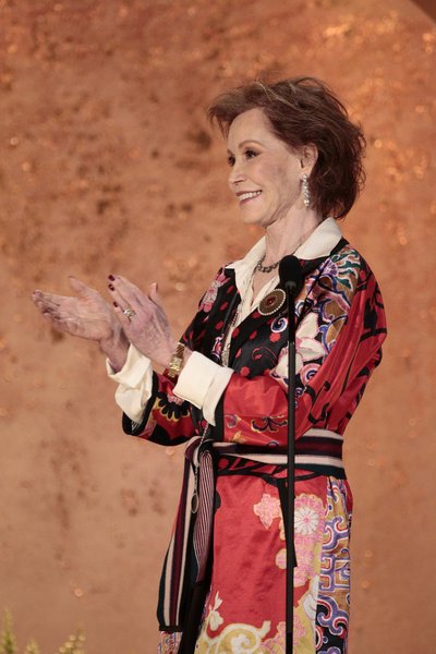 Фото - Betty White's 90th Birthday: A Tribute to America's Golden Girl: 400x600 / 48 Кб