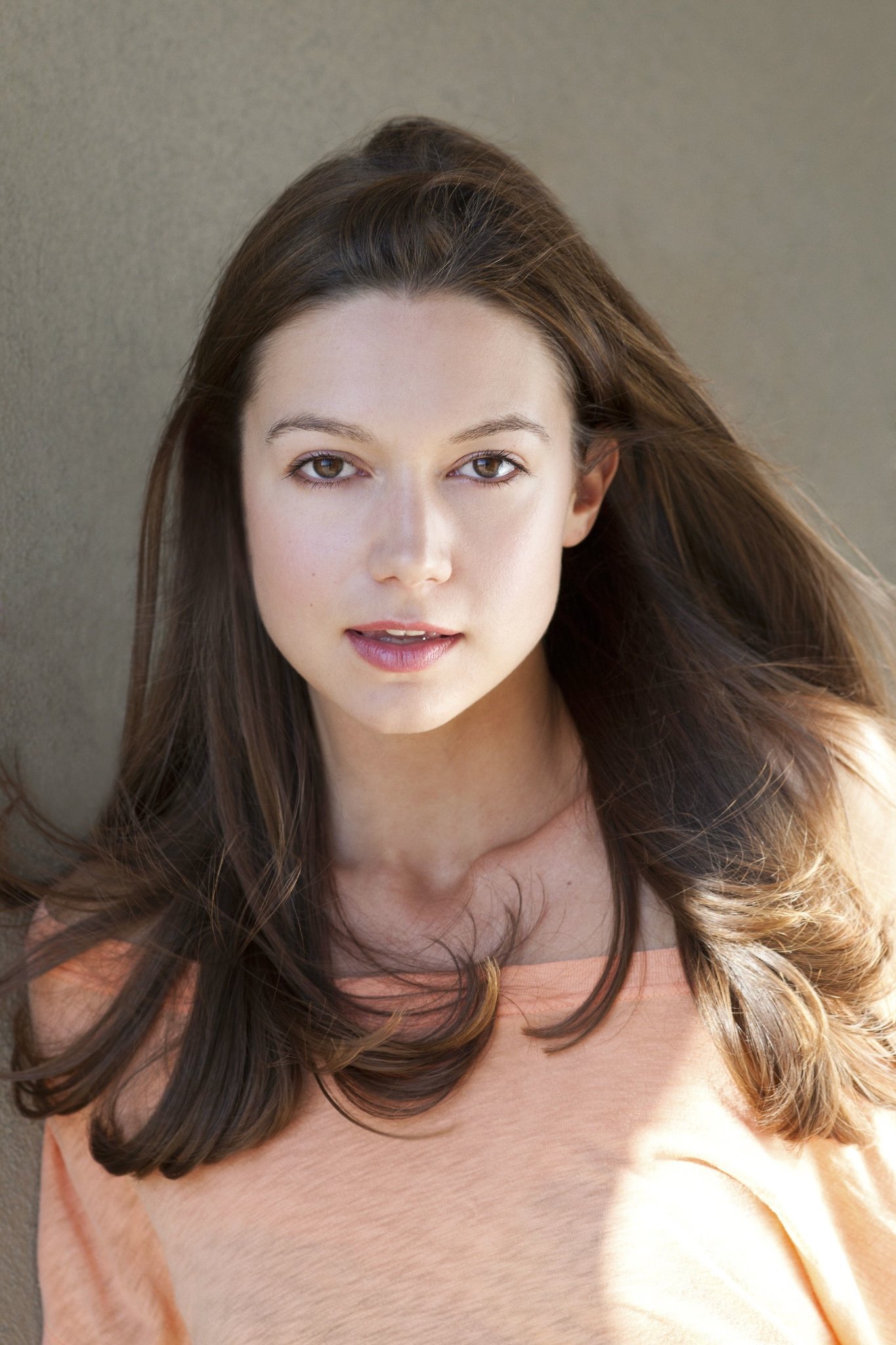 Фото - The New Girl: 1365x2048 / 346 Кб