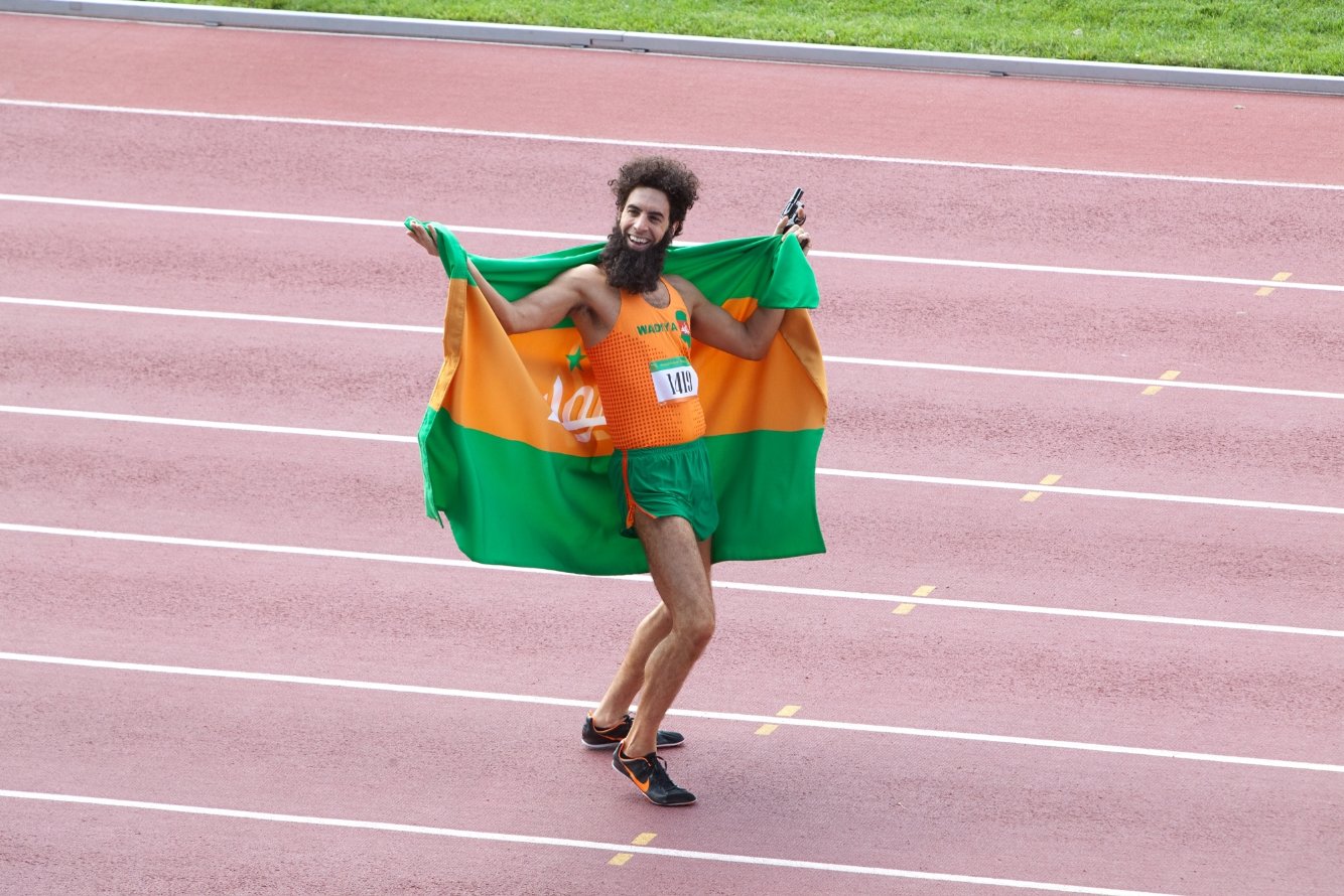 Фото - Диктатор: 1334x890 / 235 Кб